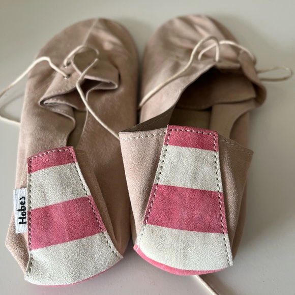 Pale dusty rose color Hobes leather ballet flats - Picture 6 of 7